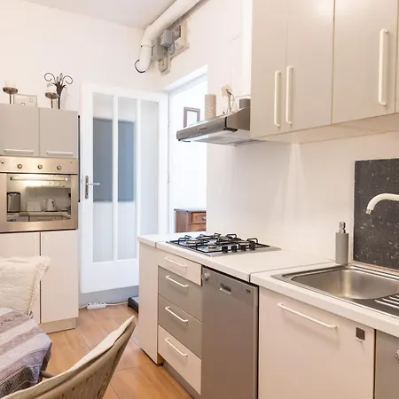 Regina Apartment