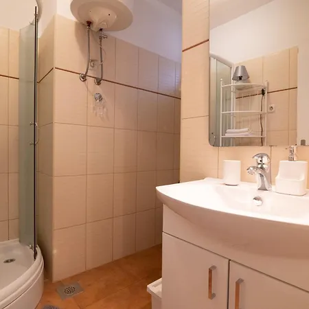 Regina Apartment